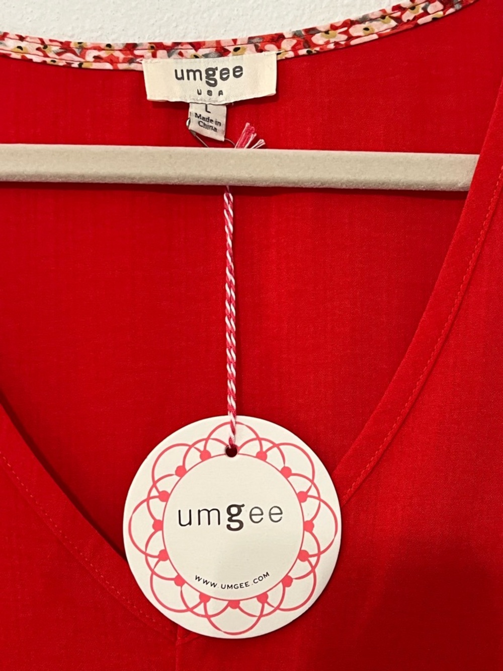 Umgee Women’s Red Ruffle Sleeve V-Neck Mini Dress Size Large - Picture 2 of 5